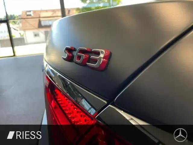 Mercedes-Benz S 63 AMG