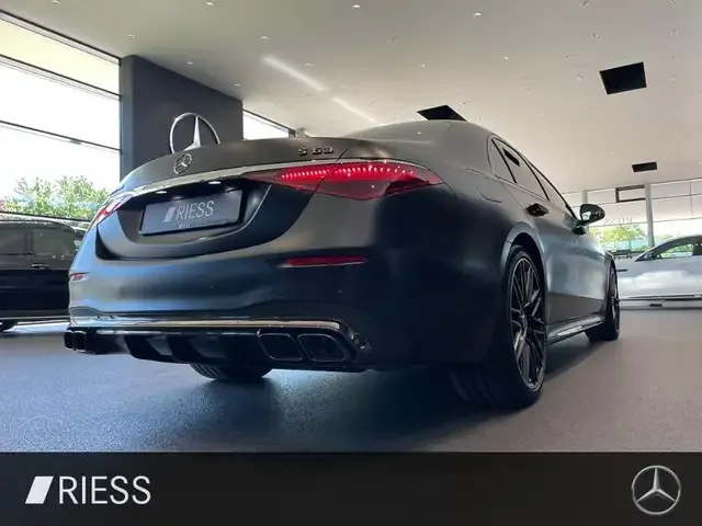 Mercedes-Benz S 63 AMG