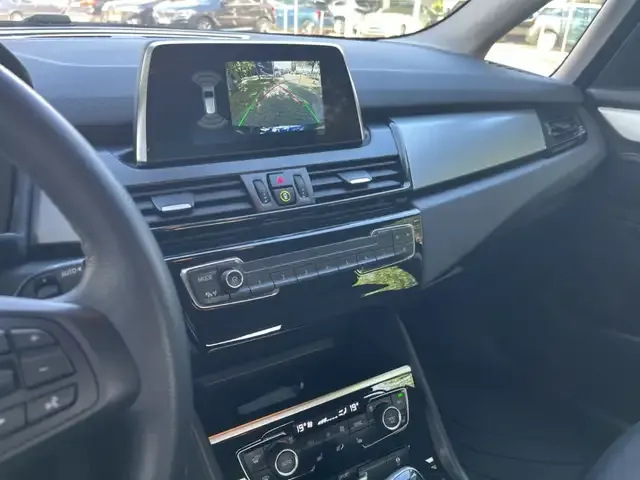 BMW 218