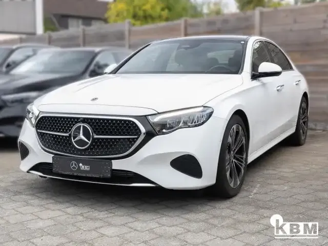 Mercedes-Benz E 220
