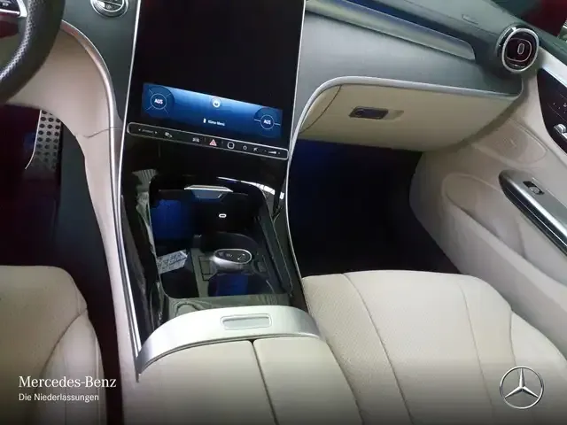 Mercedes-Benz CLE 200