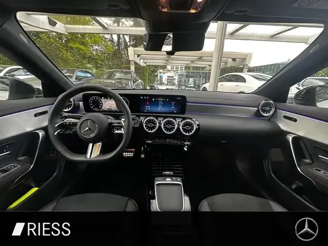 Mercedes-Benz CLA 220