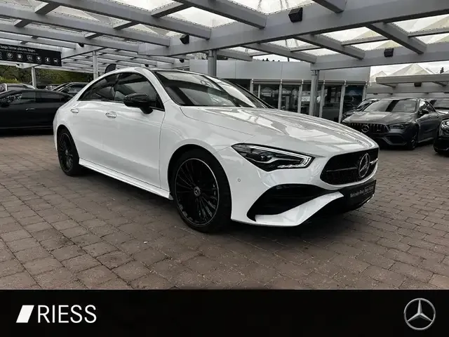Mercedes-Benz CLA 220