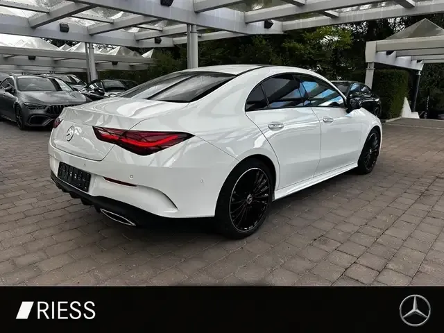 Mercedes-Benz CLA 220