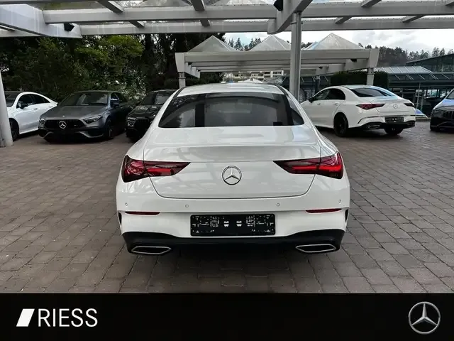 Mercedes-Benz CLA 220