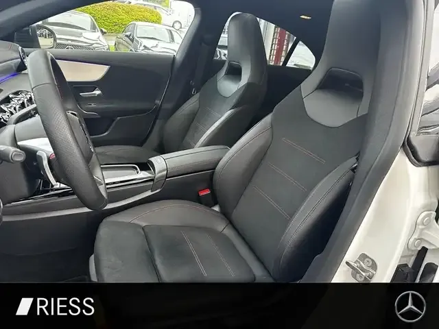 Mercedes-Benz CLA 220