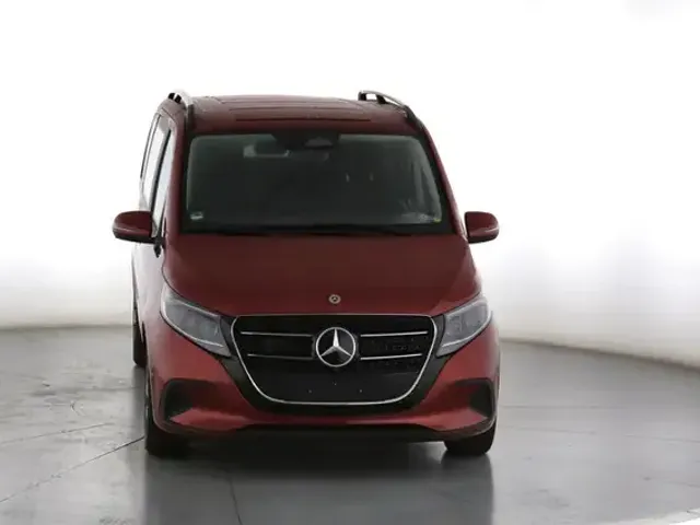 Mercedes-Benz V 220