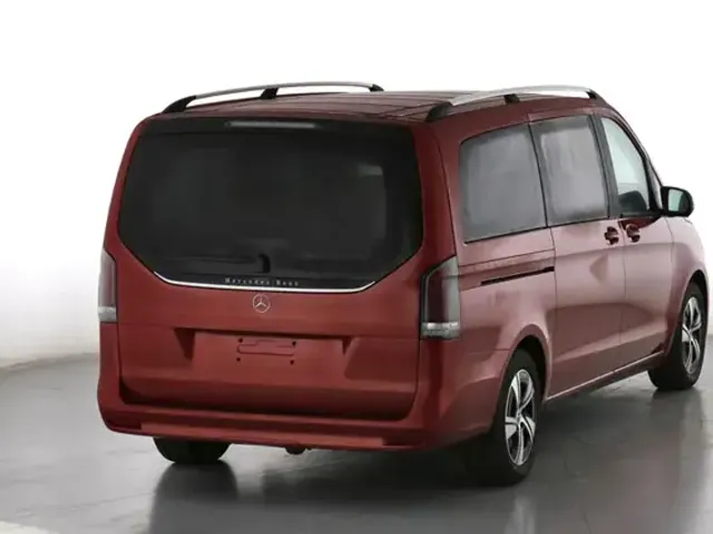 Mercedes-Benz V 220