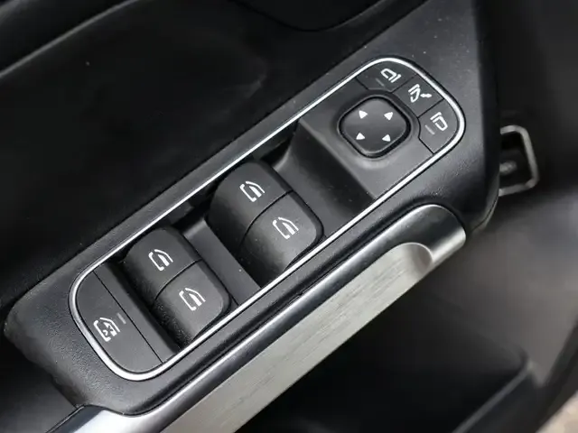 Mercedes-Benz EQB 350