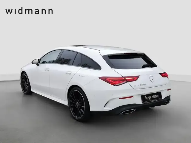 Mercedes-Benz CLA 200