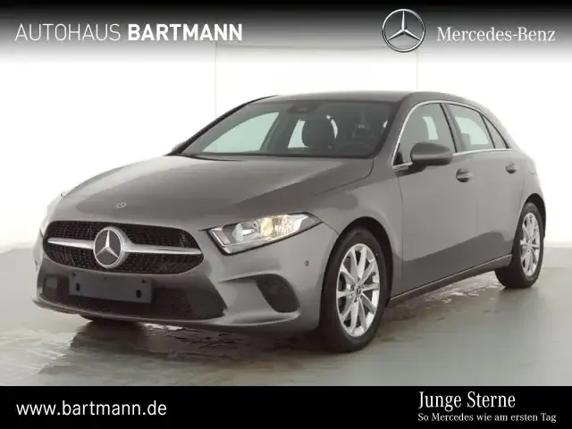 Mercedes-Benz A 220