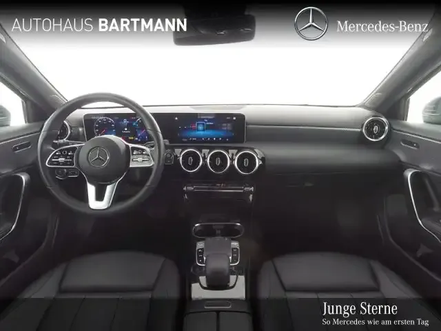 Mercedes-Benz A 220
