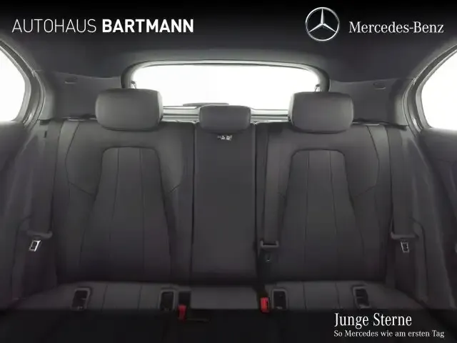 Mercedes-Benz A 220