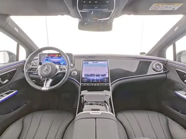 Mercedes-Benz EQE 300