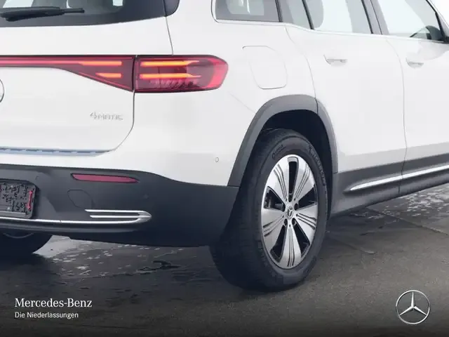 Mercedes-Benz EQB 300