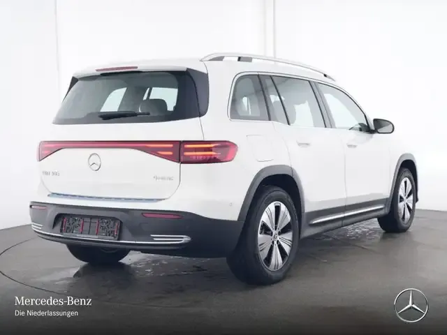 Mercedes-Benz EQB 300