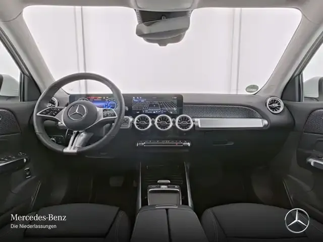 Mercedes-Benz EQB 300