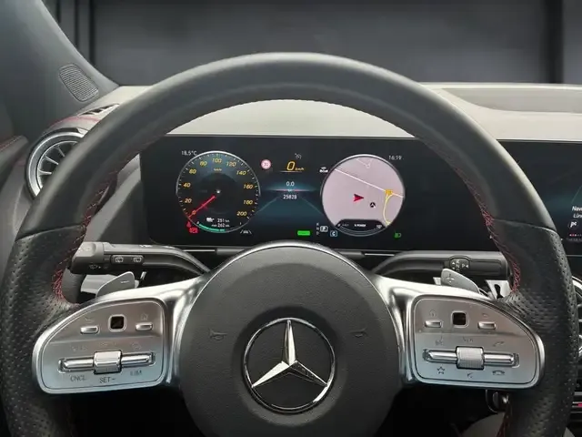 Mercedes-Benz EQA 300