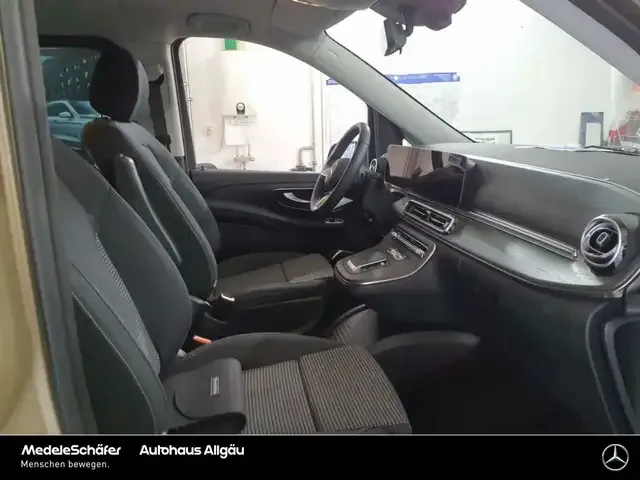 Mercedes-Benz EQV 300