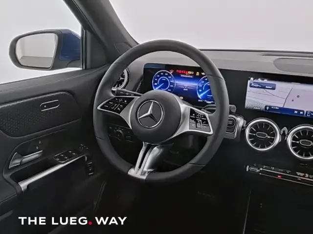 Mercedes-Benz EQB 300