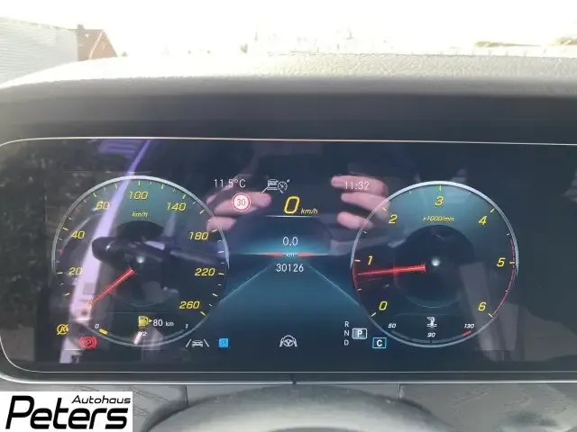 Mercedes-Benz E 220