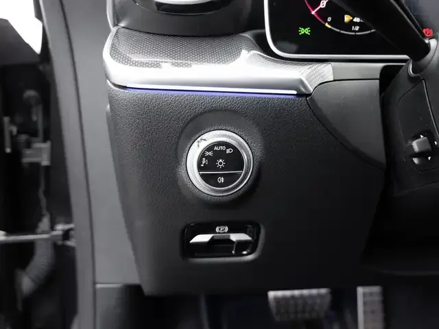 Mercedes-Benz CLE 200