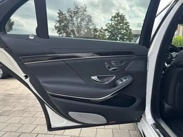 Mercedes-Benz S 63 AMG