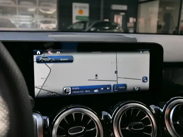 Mercedes-Benz GLB 200