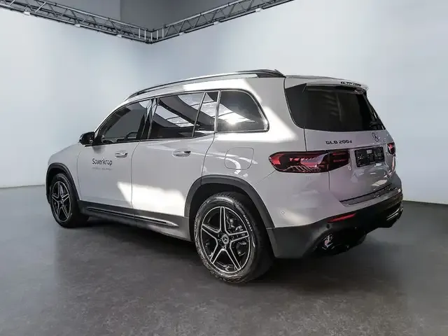 Mercedes-Benz GLB 200