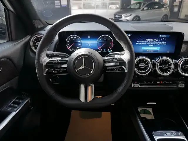Mercedes-Benz GLB 200