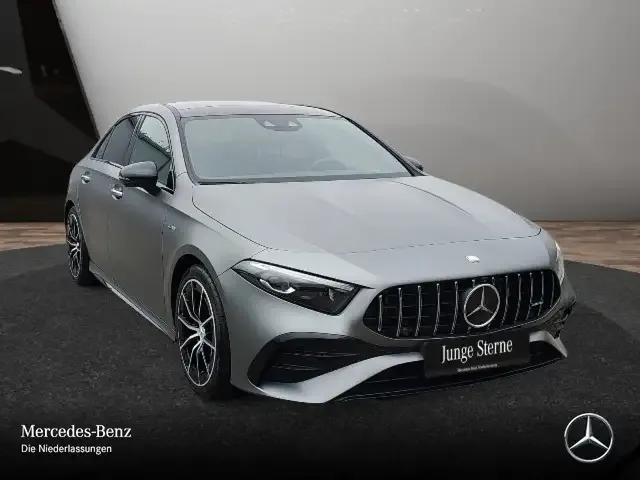Mercedes-Benz A 35 AMG