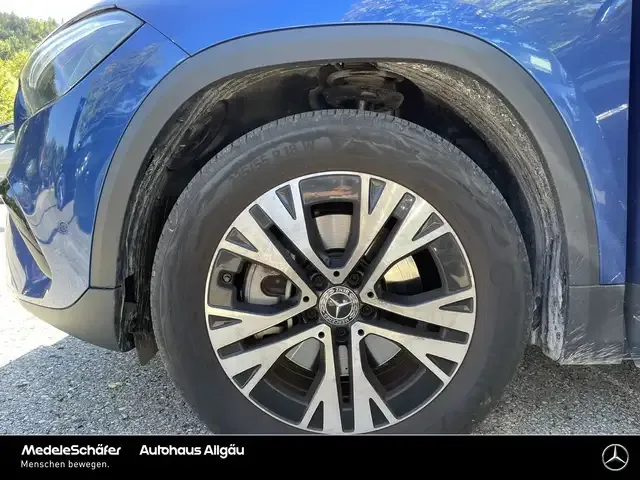 Mercedes-Benz GLA 220