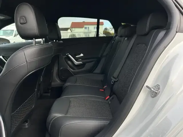 Mercedes-Benz CLA 220