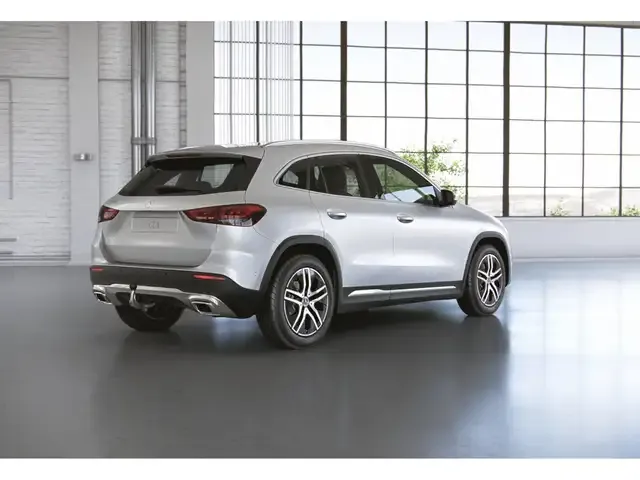 Mercedes-Benz GLA 200