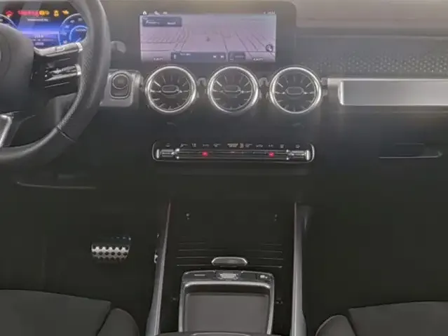 Mercedes-Benz EQB 300