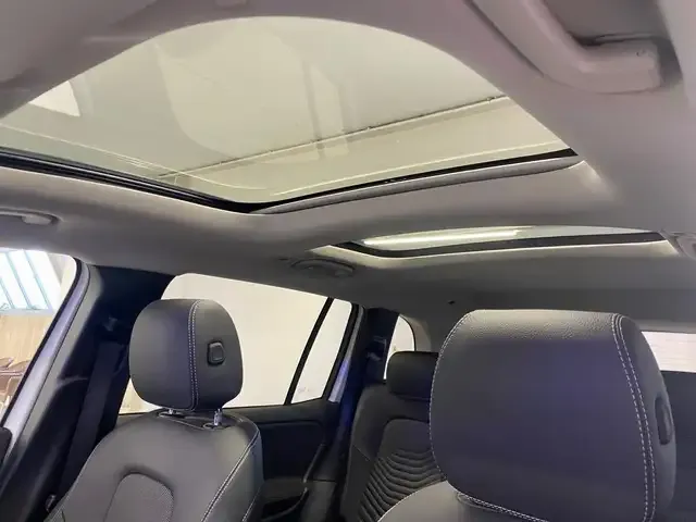Mercedes-Benz GLB 220