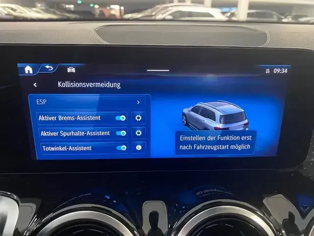 Mercedes-Benz GLB 220