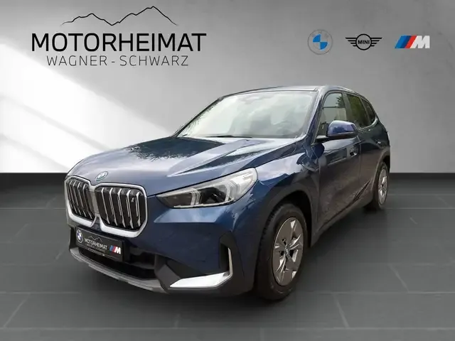 BMW iX1