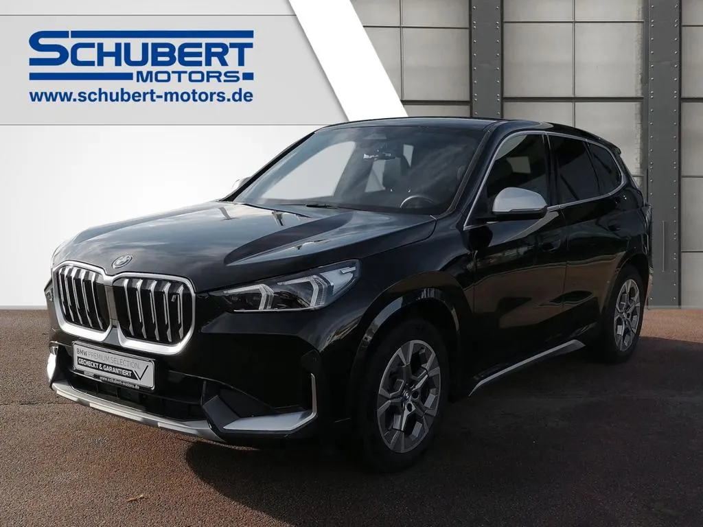 BMW iX1