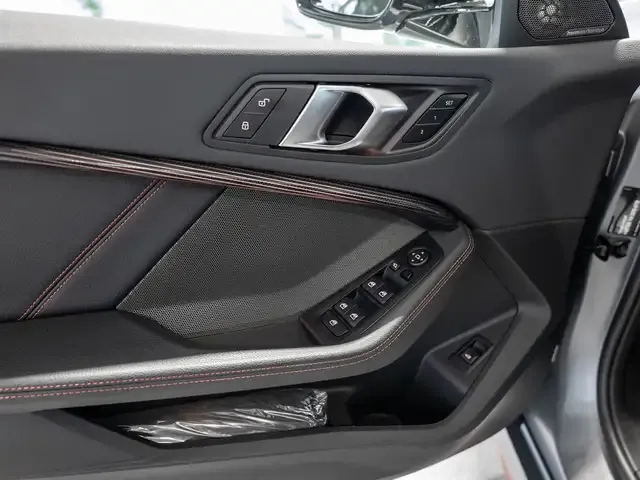 BMW 128