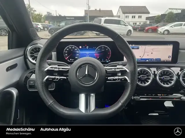 Mercedes-Benz A 220
