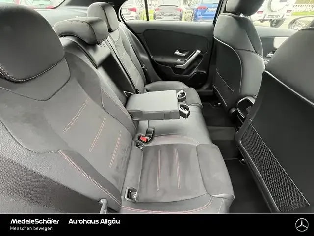 Mercedes-Benz A 220