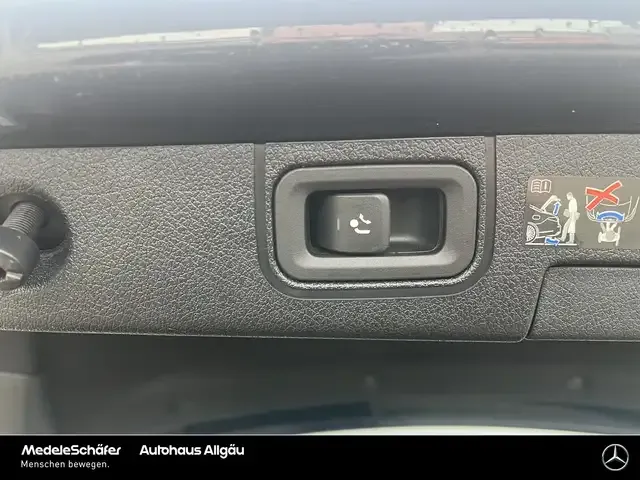 Mercedes-Benz A 220
