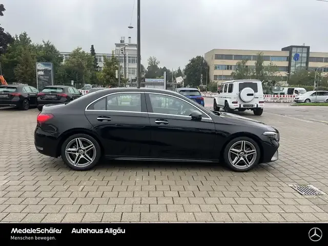 Mercedes-Benz A 220