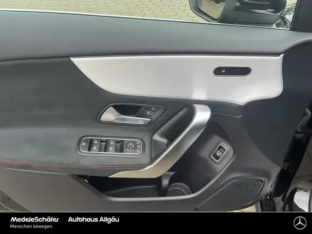 Mercedes-Benz A 220
