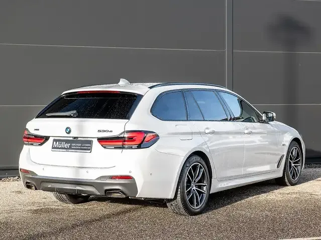 BMW 530