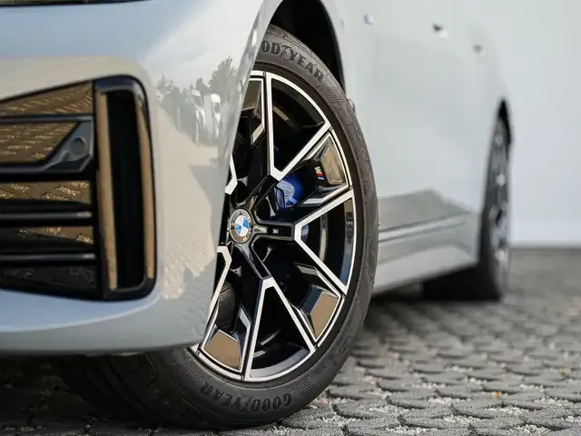 BMW 440