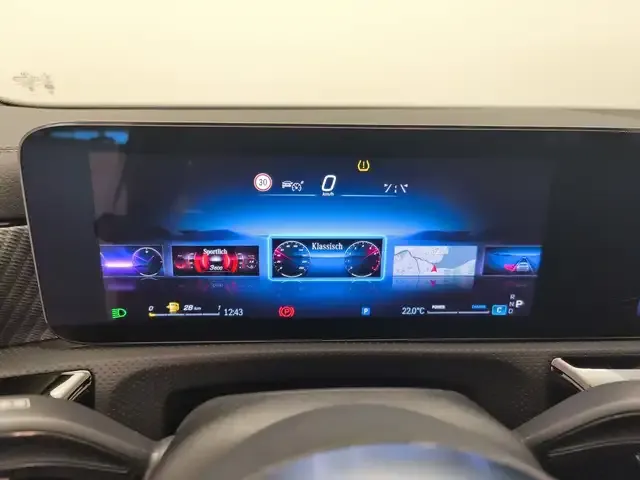 Mercedes-Benz CLA 180