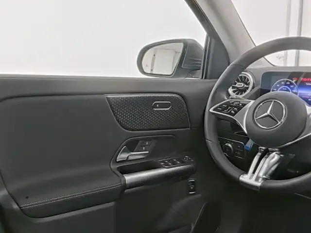 Mercedes-Benz EQA 350