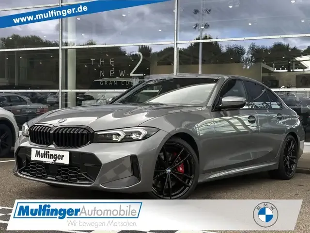 BMW 330